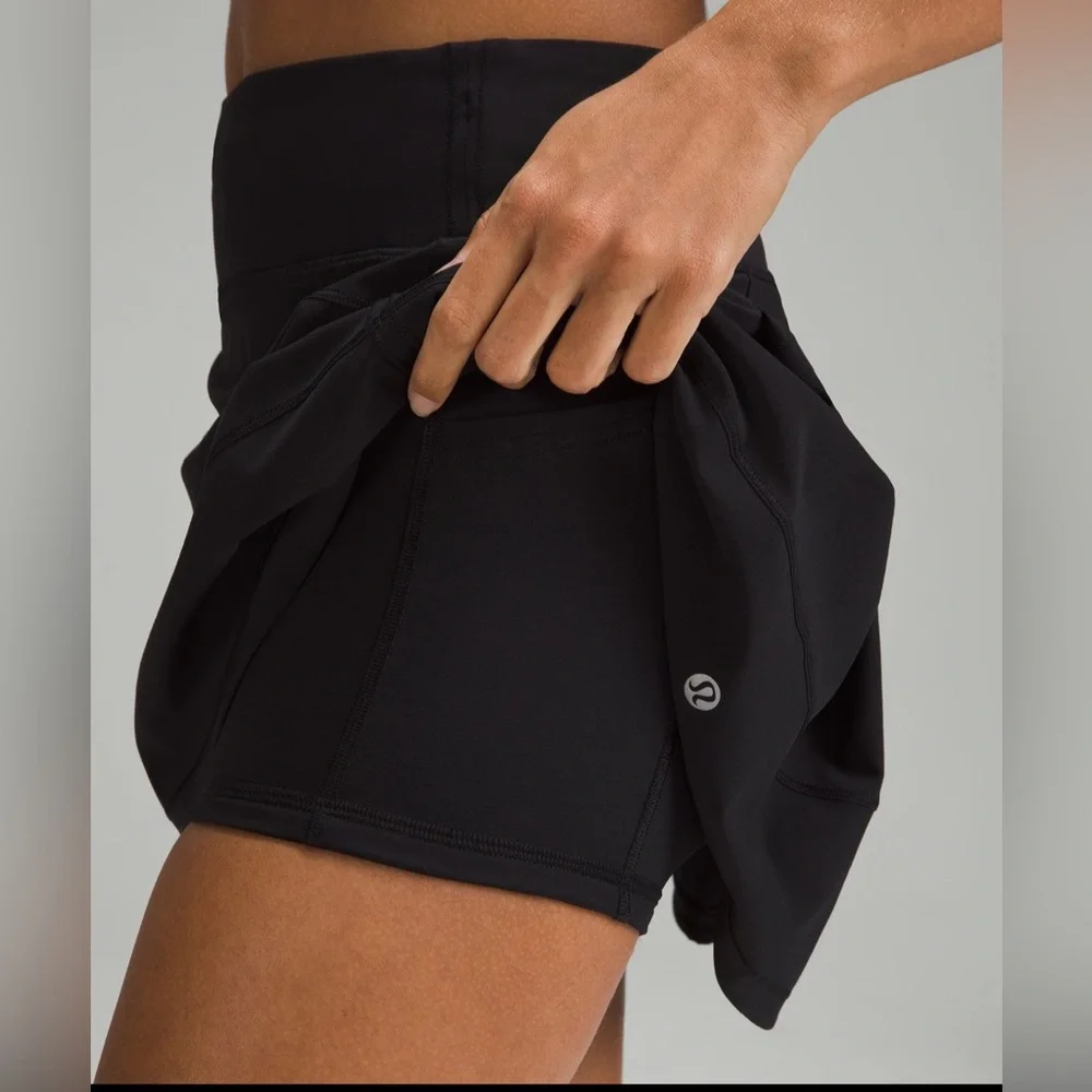 Lululemon Pace Revival Mid-Rise Skirt - size 6 black, like new! Worn once - Picture 5 of 10